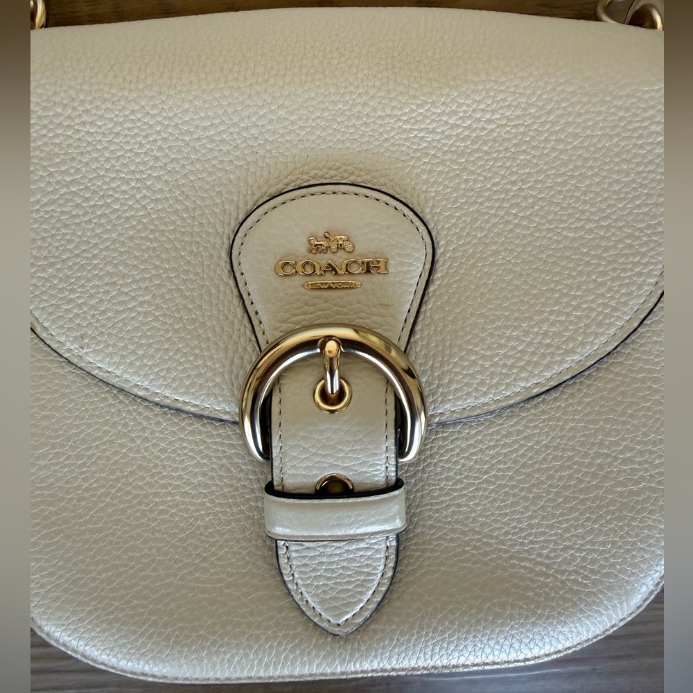 Coach Kleo Cream Pebbled Leather Shoulder Bag Gold Hardware Beige Suede Interior - Picture 2 of 10